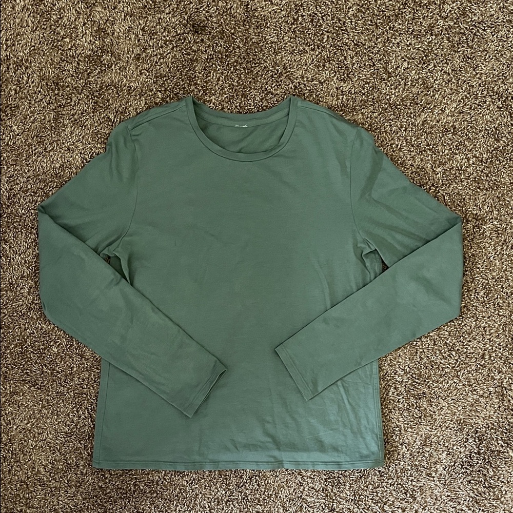 lululemon women’s athletica Forest Green Long Sleeve Top